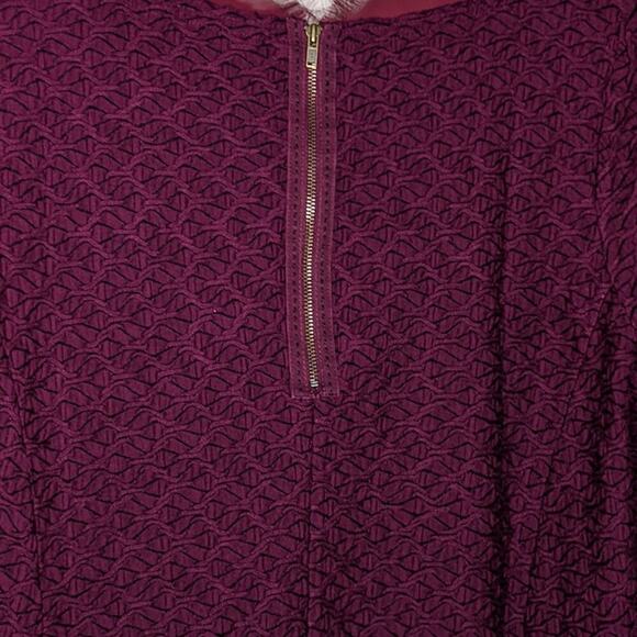 ANTHROPOLOGIE Postmark Blouse Burgundy Textured Chiffon Trim Zipper Back Office - Picture 9 of 9